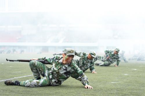 战术方阵汇报表演 学通社 彭雨格