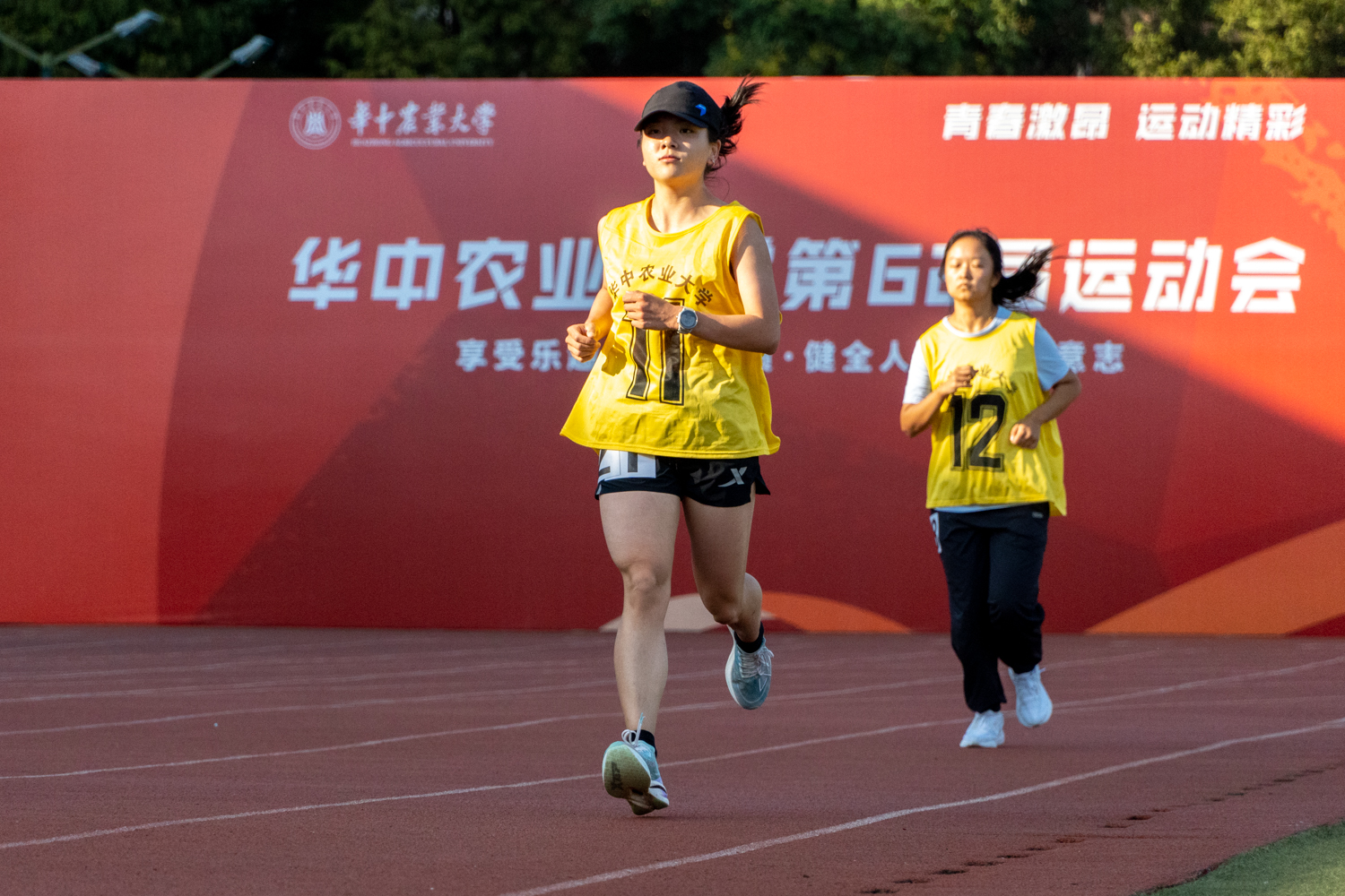 十月十二日下午女子组3000米决赛【学通社记者 周子睿 摄】 (5)