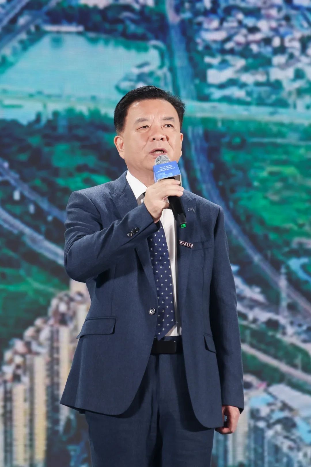 湖北洪山实验室法人代表，华中农业大学党委副书记、副校长姚江林。