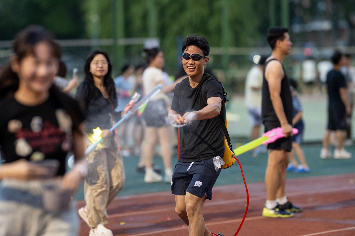 开心的同学们(学通社记者 高言曦 摄)